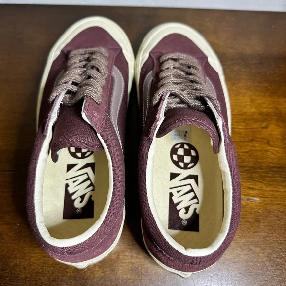 NWOT Vans MTE Old Skool Sneakers - Picture 4 of 7